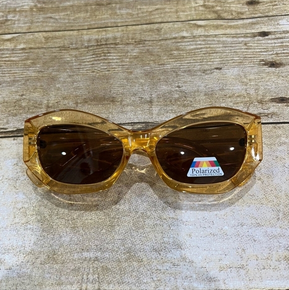 NWOT RYAN SIMKHAI MAE SUNGLASSES IN TRANSPARENT YELLOW - Picture 5 of 9